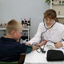 Комплект оснащения медицинского кабинета в школе по стандарту №822н от 5 ноября 2013 г. Министерства Здравоохранения РФ